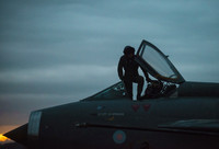 English Electric Lightning F6 XR728 Pilot climbs out