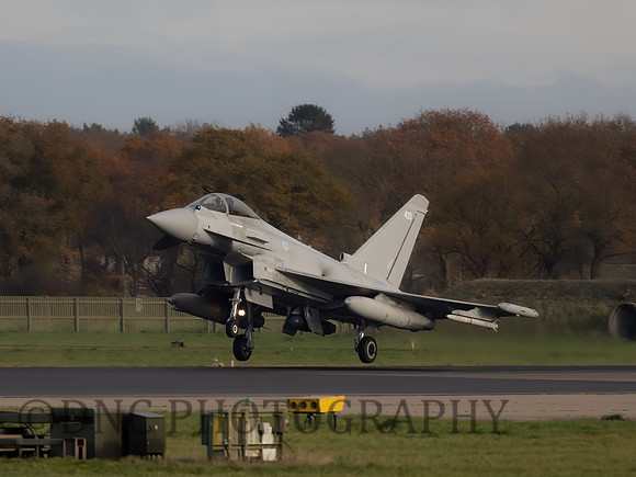 Typhoon FGR4 ZK433 Landing
