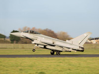 Typhoon FGR4 ZK332 Landing