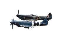 BBMF Spitfire Mk XIX PM631 & Spitfire MkXVIe TE311