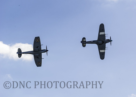 Hawker Hurricane (MkIIc) PZ865 & Supermarine Spitfire (Mk LF XVIE) TE311