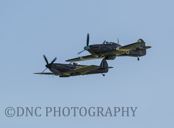 Hawker Hurricane (MkIIc) PZ865 & Supermarine Spitfire (Mk LF XVIE) TE311