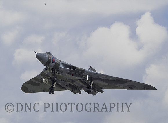 Vulcan XH558