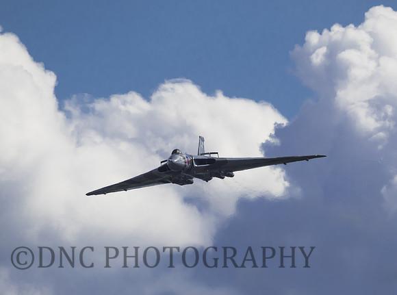 Vulcan XH558