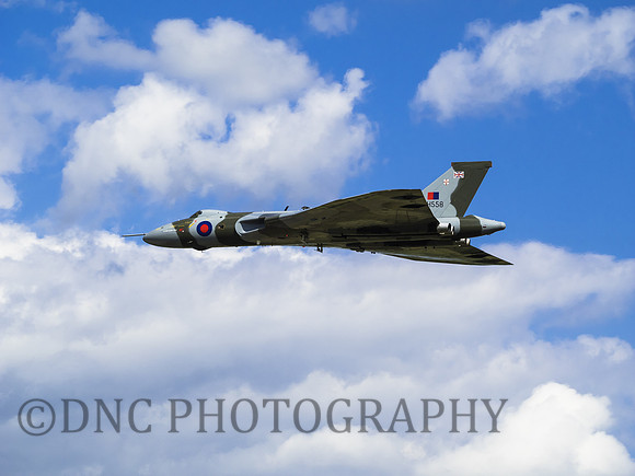 Vulcan XH558