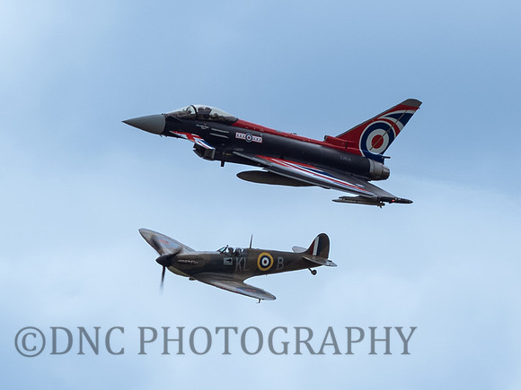 BBMF Spitfire MKIIa P7350 & Typhoon Display XJ914 'Blackjack'