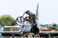 BAe Systems Hawk T1.A XX346 crew climbs out