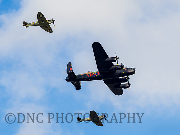 BBMF AVRO Lancaster BI PA474, Spitfires P7350, TE311
