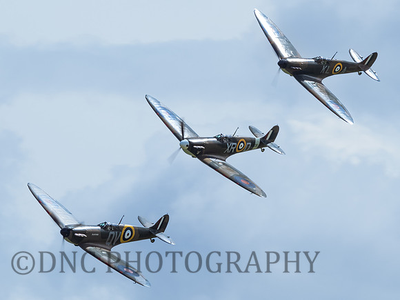 Hawker Hurricane Mk.1 P2902 DX-R, Mk.1 P2921 L-GZ, Mk.1 R4118 UP-W
