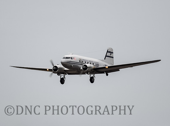 Douglas DC-3 (C-47B 4316340) N877MG