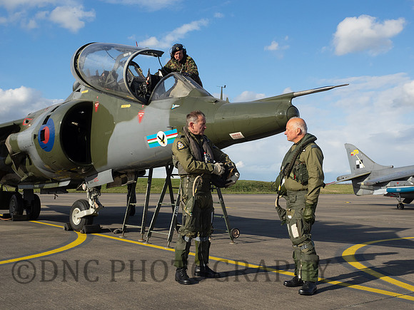 Hawker Siddley Harrier T.4 XZ146 Crew