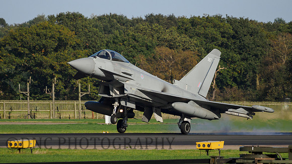 Typhoon FGR4 ZK367 Landing