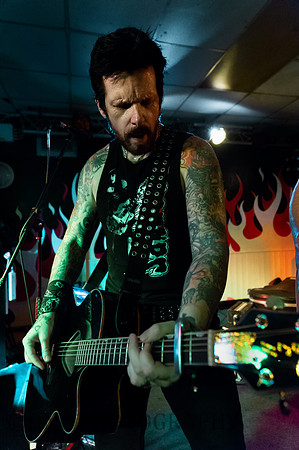 Ricky Warwick.