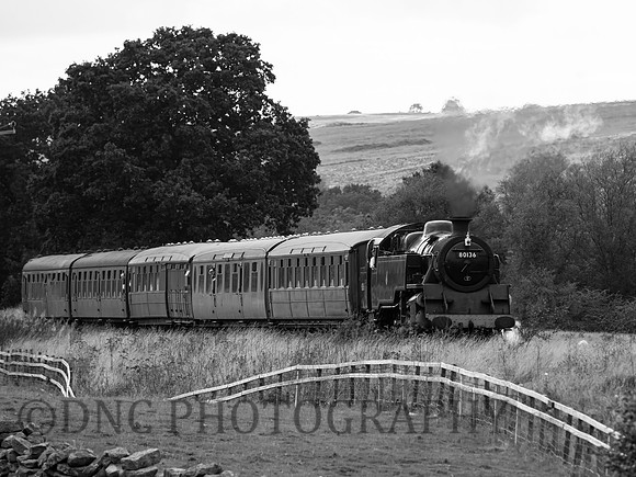 Std 4 2.6.4T 80136 approaches Moorgates 23rd September