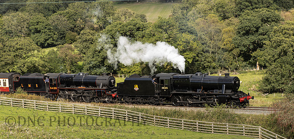 8F 48305 & Blk 5 5428 'Eric Treacy' approach Sadlers House 23rd September