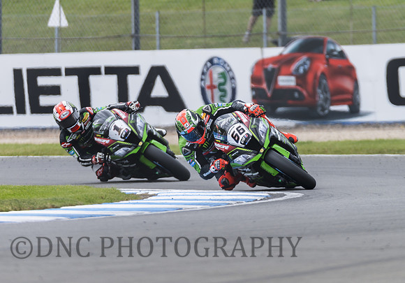 Tom Sykes leads Jonathan Rea Kawasaki ZX-10R
