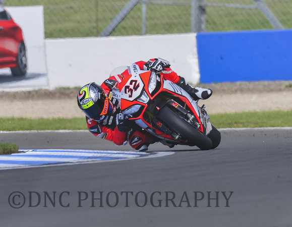 Lorenzo Savadori Aprilia RSV4 RF