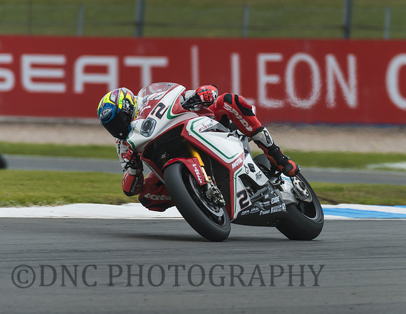 Leon Camier MV Agusta Reparto Corse MV Agusta 1000 F4