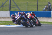 Alex Lowes leads Chas Davies race two