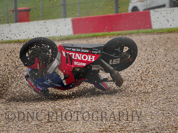 Leon Haslam HRC Honda CBR1000 RR-R Super Pole Crash Coppice corner