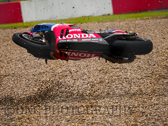 Leon Haslam HRC Honda CBR1000 RR-R Super Pole Crash Coppice corner