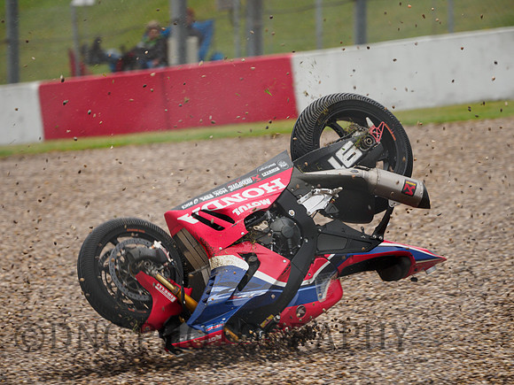 Leon Haslam HRC Honda CBR1000 RR-R Super Pole Crash Coppice corner