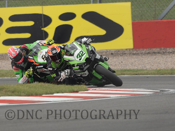 Isaac Vinales Kawasaki ZX-10RR leads Loris Cresson Kawasaki ZX-10RR