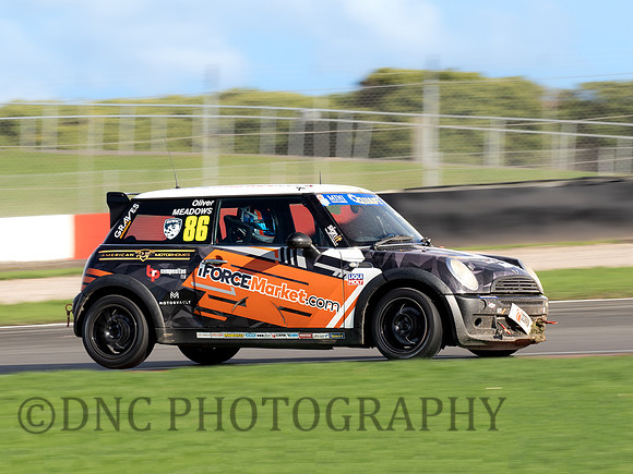 86 Oliver Meadows Graves Motorsport Quaife Mini Challenge