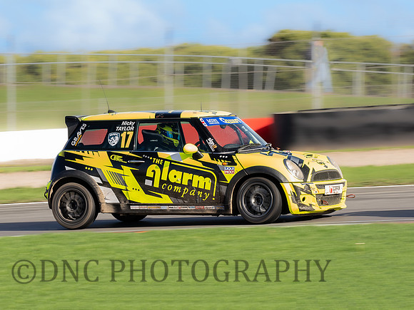 17 Nicky Taylor Graves Motorsport Quaife Mini Challenge