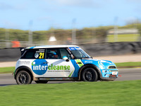 21 Nathan Edwards EXCEL R8 Motorsport Quaife Mini Challenge