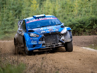 8 Craig Jones & Ian Taylor Ford Fiesta 4X4