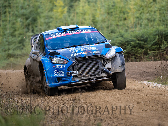 8 Craig Jones & Ian Taylor Ford Fiesta 4X4