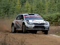 5 Garry Pearson & Dale Furniss Škoda Fabia
