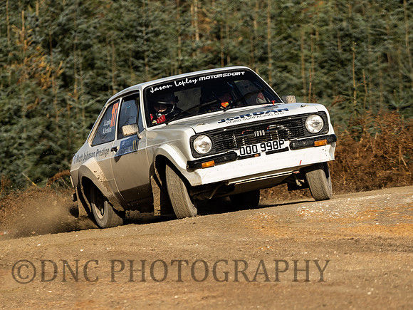 117 James Lepley & Arwel Jenkins Ford Escort MK2