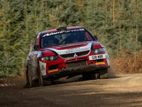 4 Michael Binnie & Claire Mole Mitsubishi Evo 9