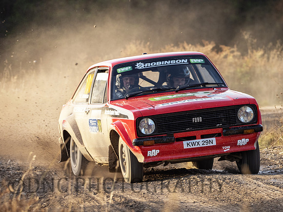 101 Matthew Robinson & Dave Robson Ford Escort RS