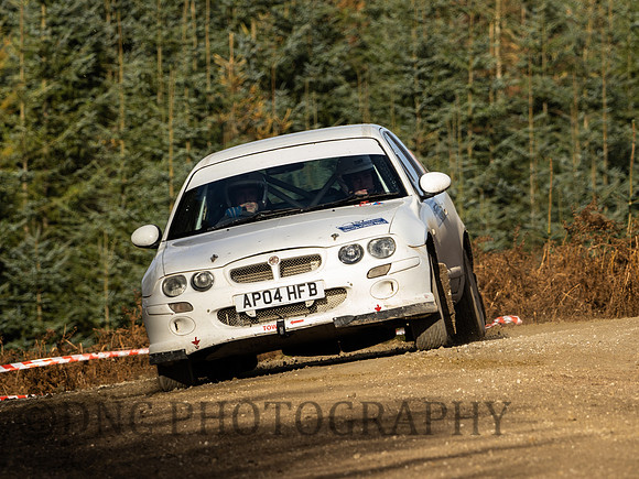 157 Paul & John Turton MG ZR 160