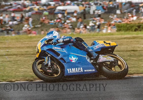 Christian Sarron Team Gauloises Blondes Mobil 1  Yamaha YZR500