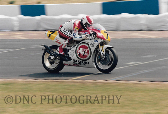 Niall McKenzie Suzuki RGV500..