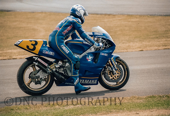 Christian Sarron Yamaha YZR500..........