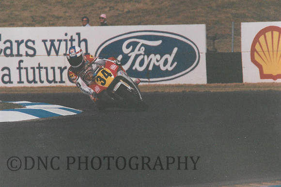 Kevin Schwantz Suzuki RGV500........