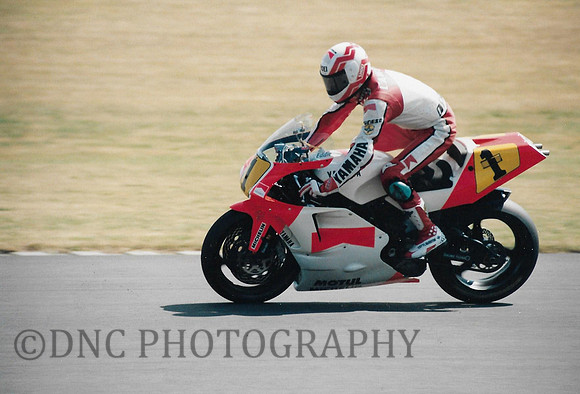 Eddie Lawson Yamaha YZR500.