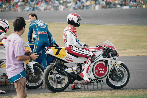 Niall McKenzie Suzuki RGV500.