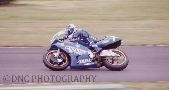 Jean-Phillipe Ruggia Team Gauloises Blondes Yamaha YZR250.