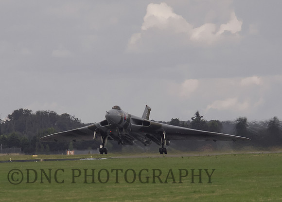 Vulcan XH558