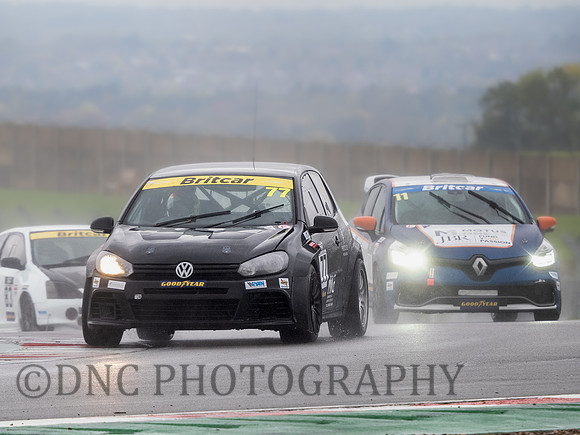 77 Mark Jones & Robert taylor TSR VW Golf MK5 Brit