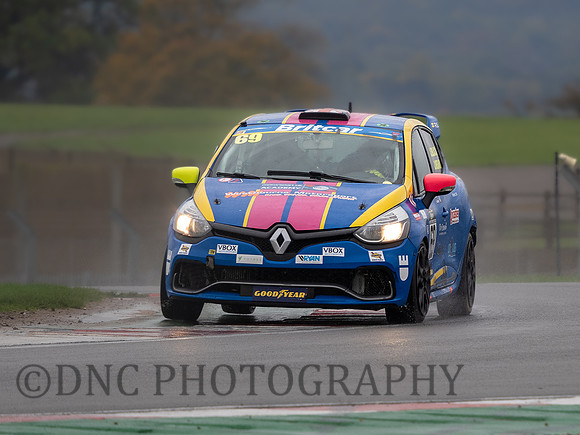 69 James Black & Jack Meakin Westbourne Motors Reanault Clio Brit