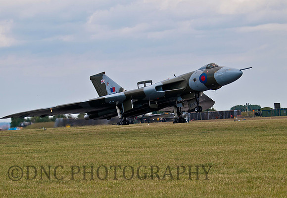 Vulcan XH558