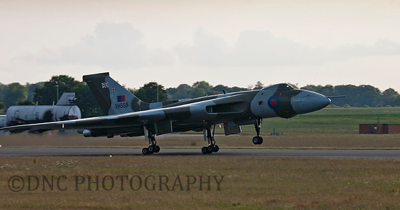 Vulcan XH558