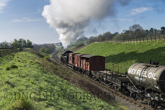 BR Std 4 76001 (76079) heads towards Moorgates